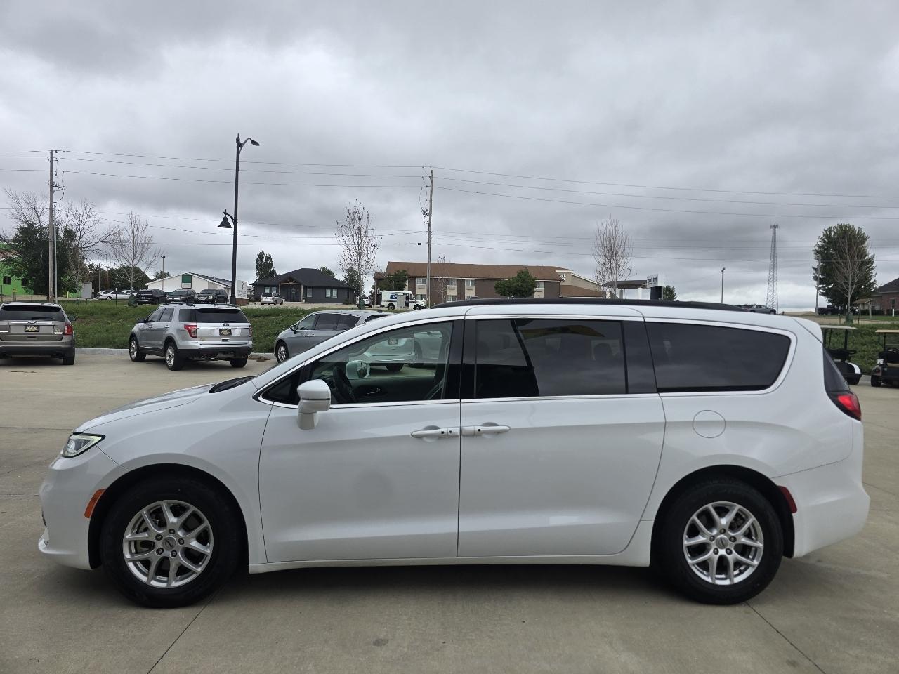 Chrysler Pacifica Touring L FWD 2022
