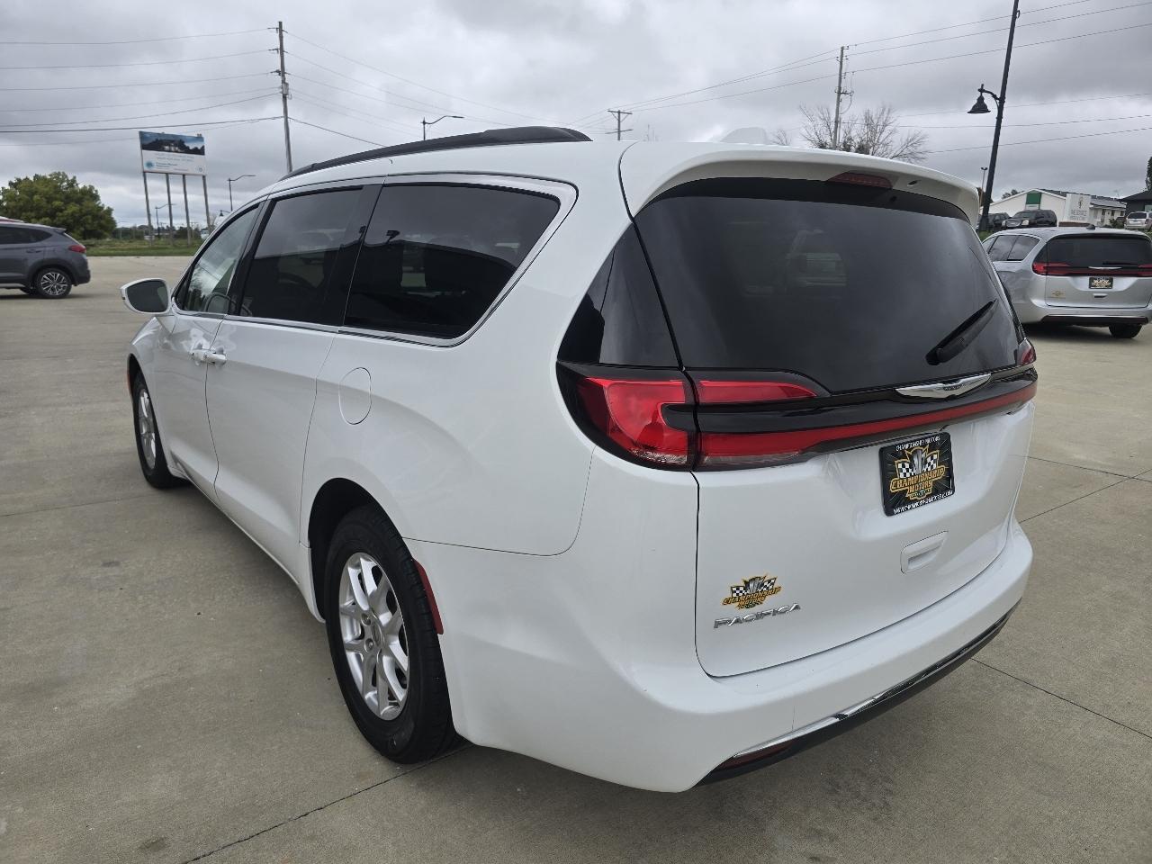 Chrysler Pacifica Touring L FWD 2022
