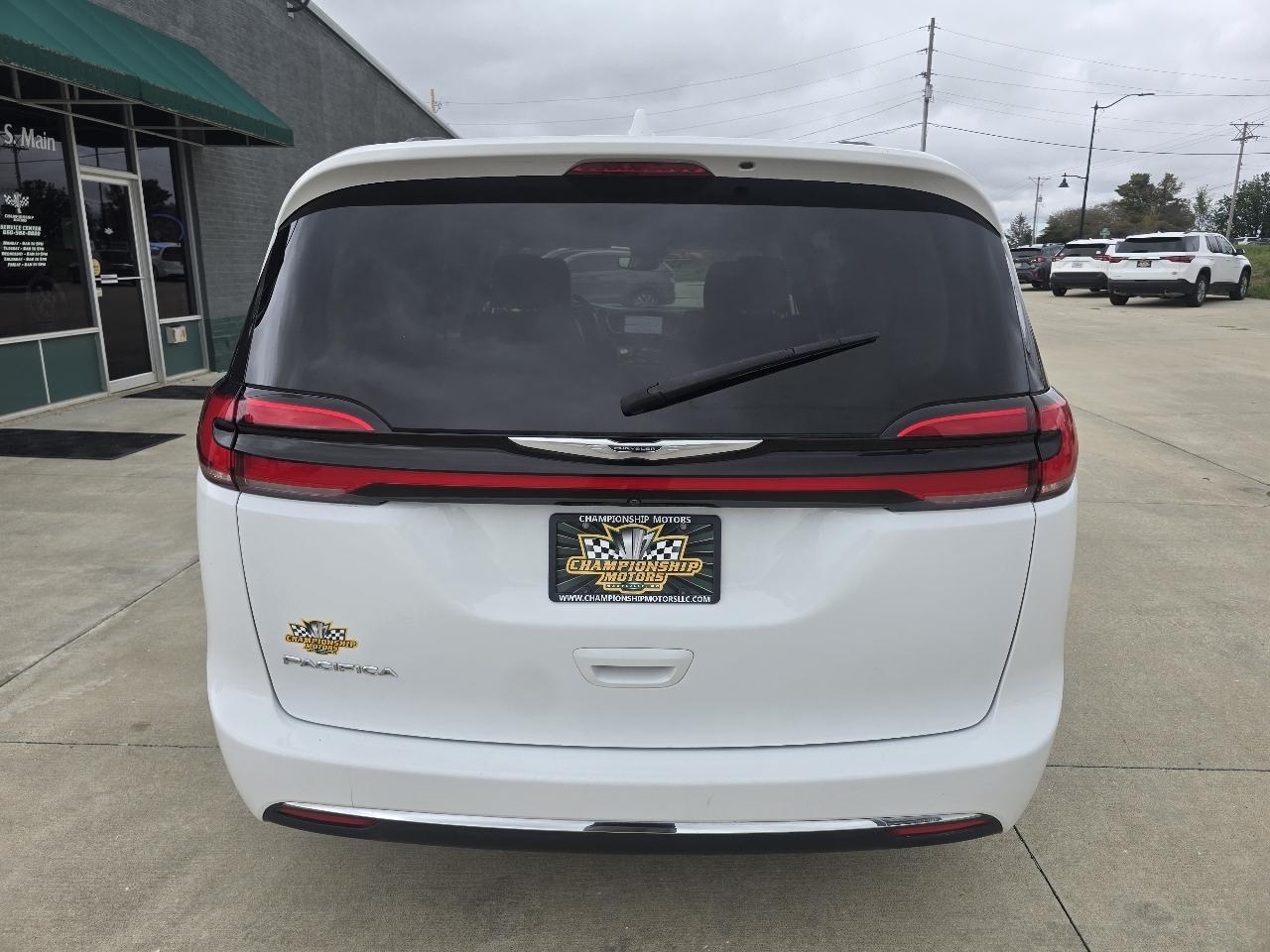 Chrysler Pacifica Touring L FWD 2022