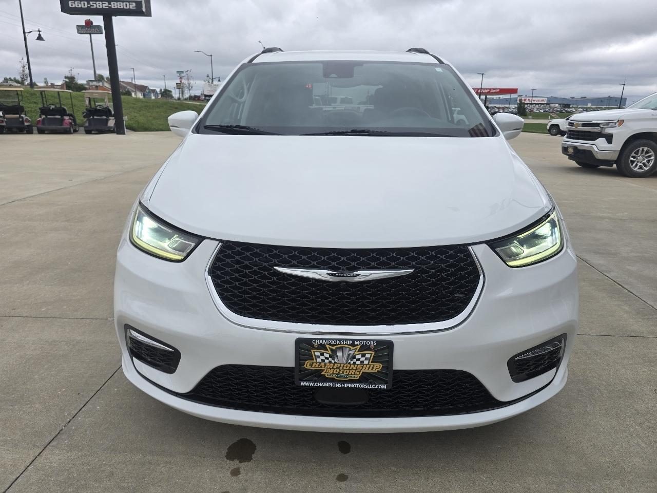 Chrysler Pacifica Touring L FWD 2022