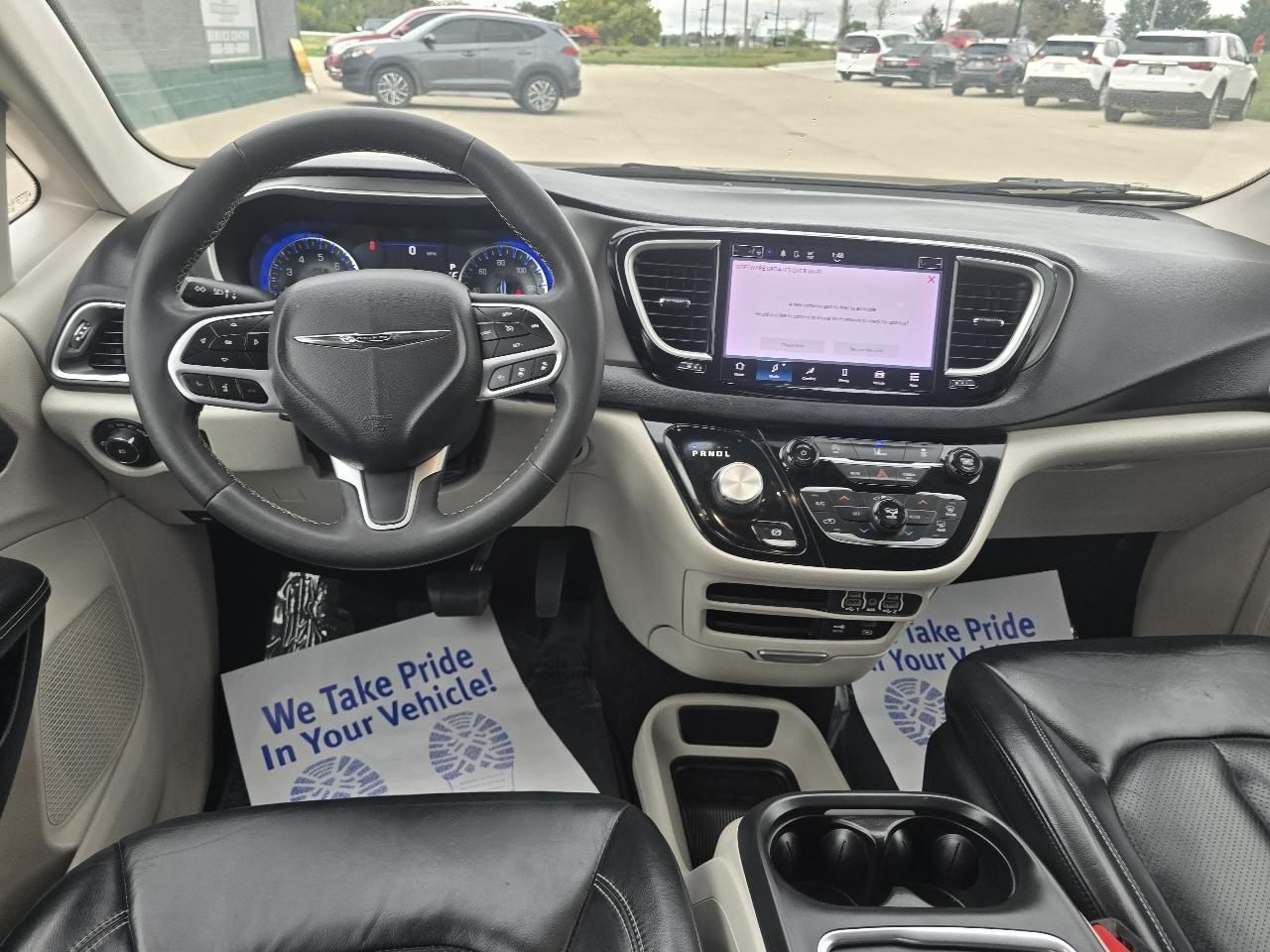 Chrysler Pacifica Touring L FWD 2022