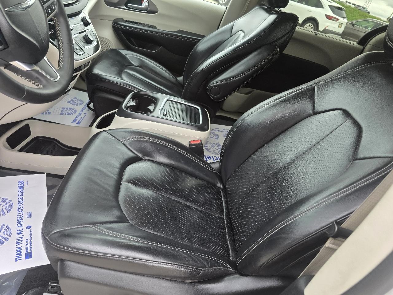 Chrysler Pacifica Touring L FWD 2022