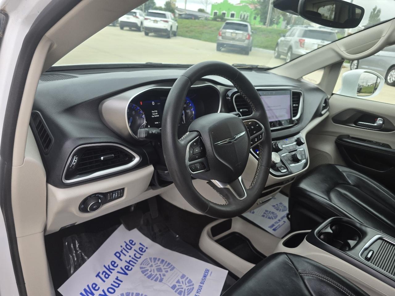 Chrysler Pacifica Touring L FWD 2022