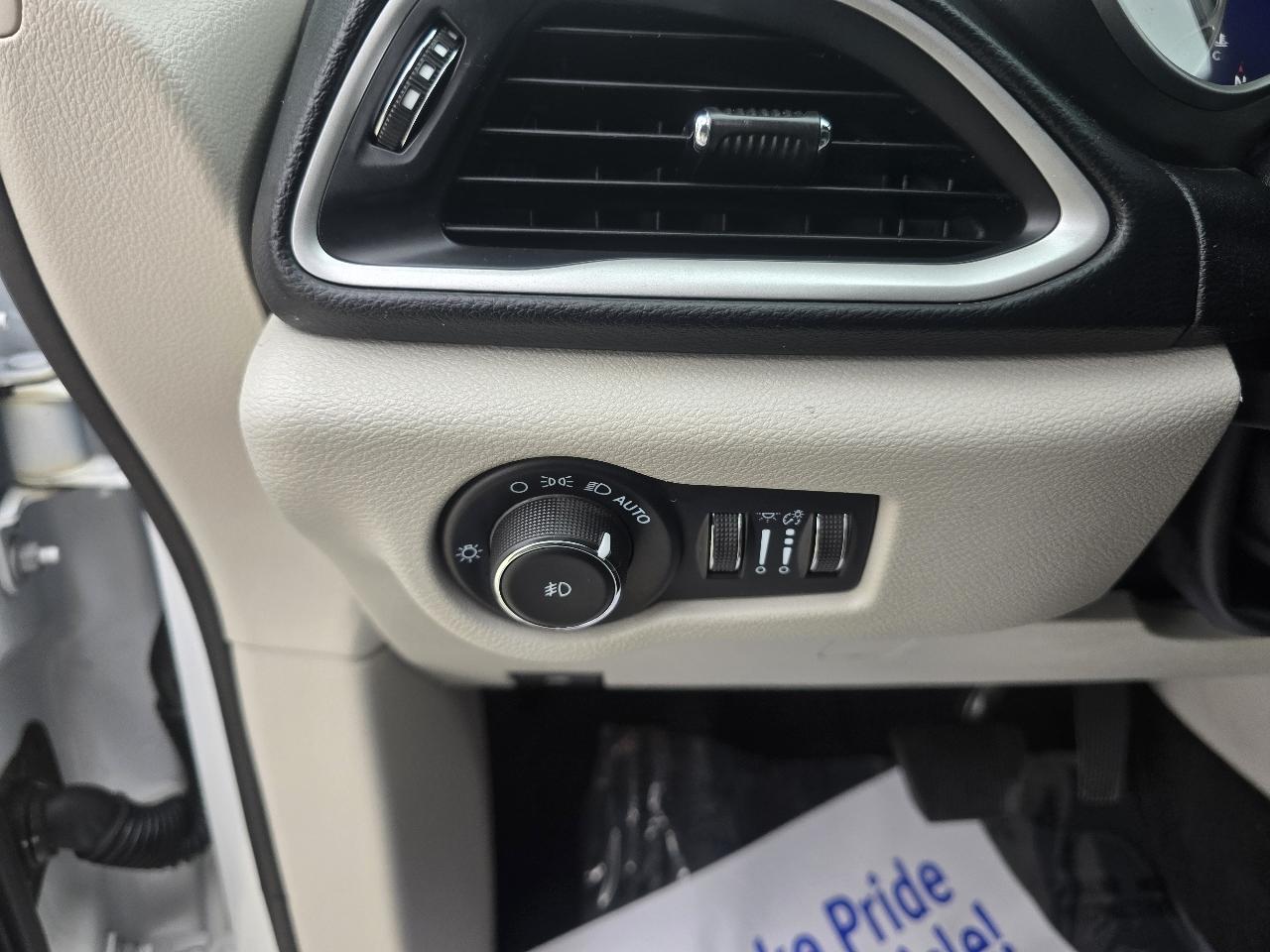 Chrysler Pacifica Touring L FWD 2022