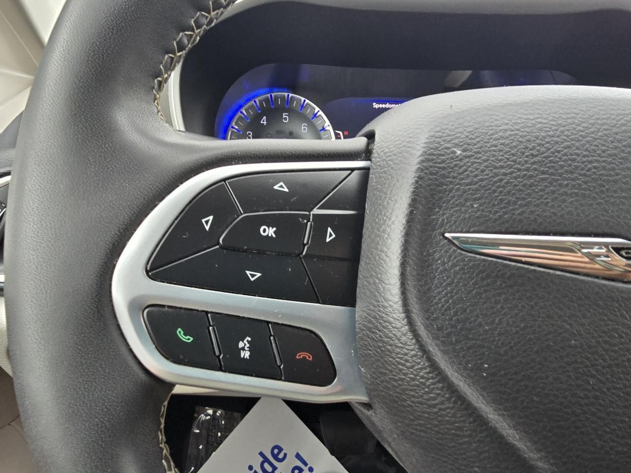 Chrysler Pacifica Touring L FWD 2022