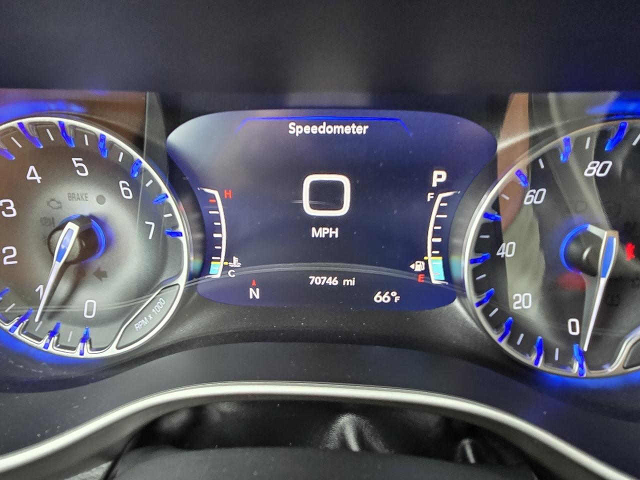 Chrysler Pacifica Touring L FWD 2022