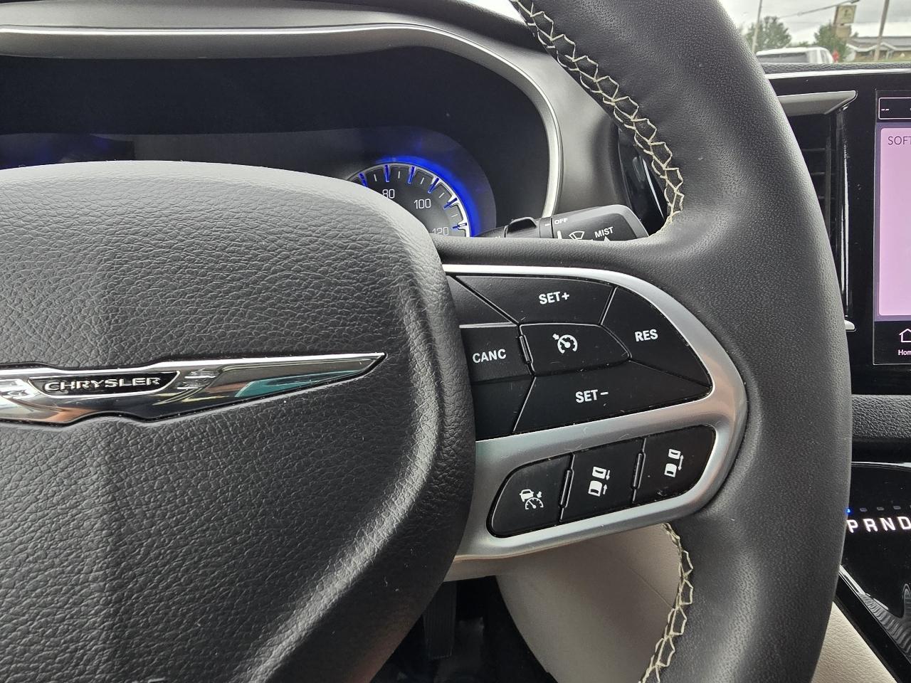 Chrysler Pacifica Touring L FWD 2022