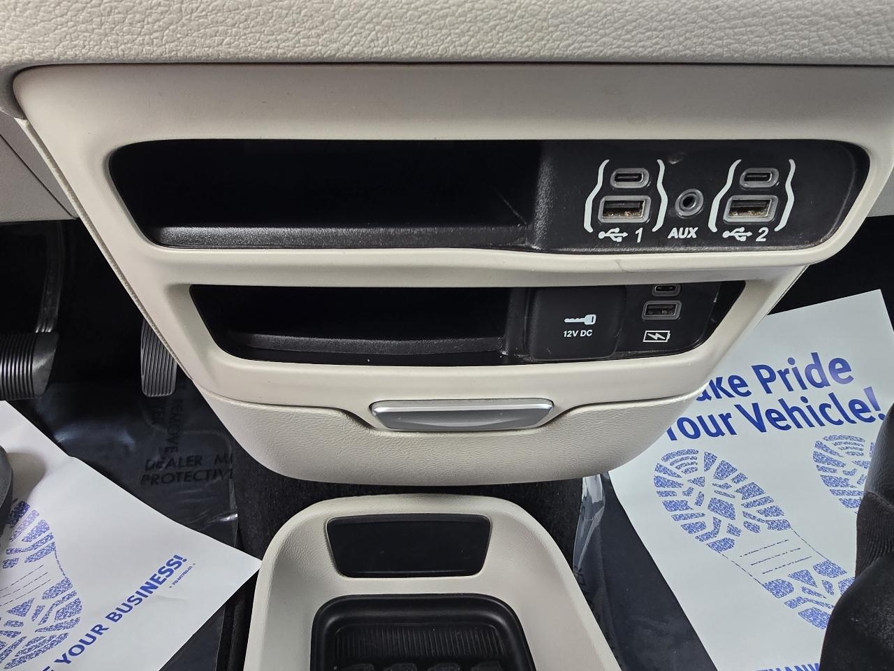 Chrysler Pacifica Touring L FWD 2022