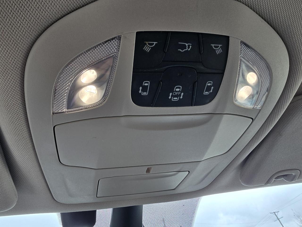 Chrysler Pacifica Touring L FWD 2022