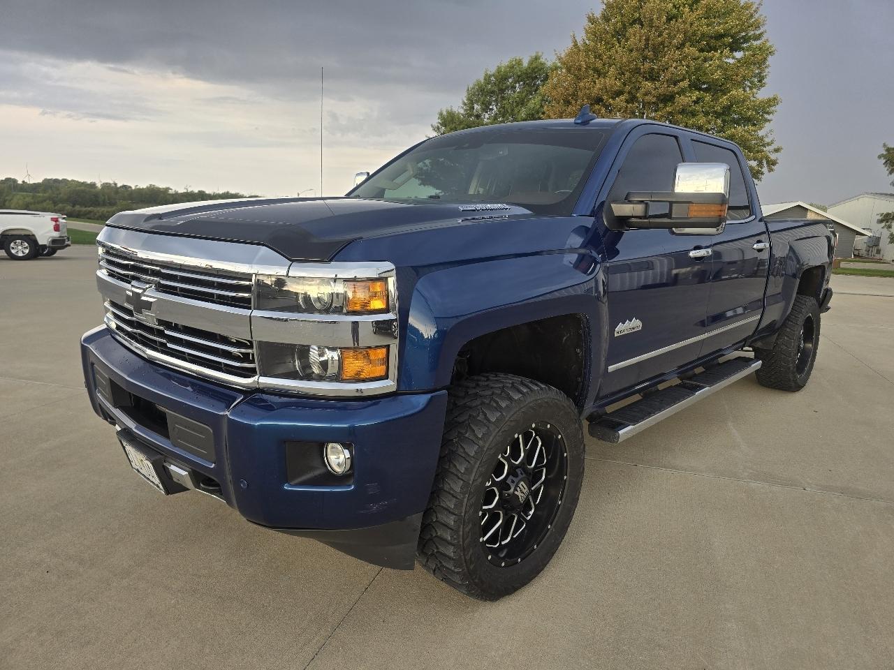 2016 Chevrolet Silverado 3500HD 4WD Crew Cab 153.7" High Country