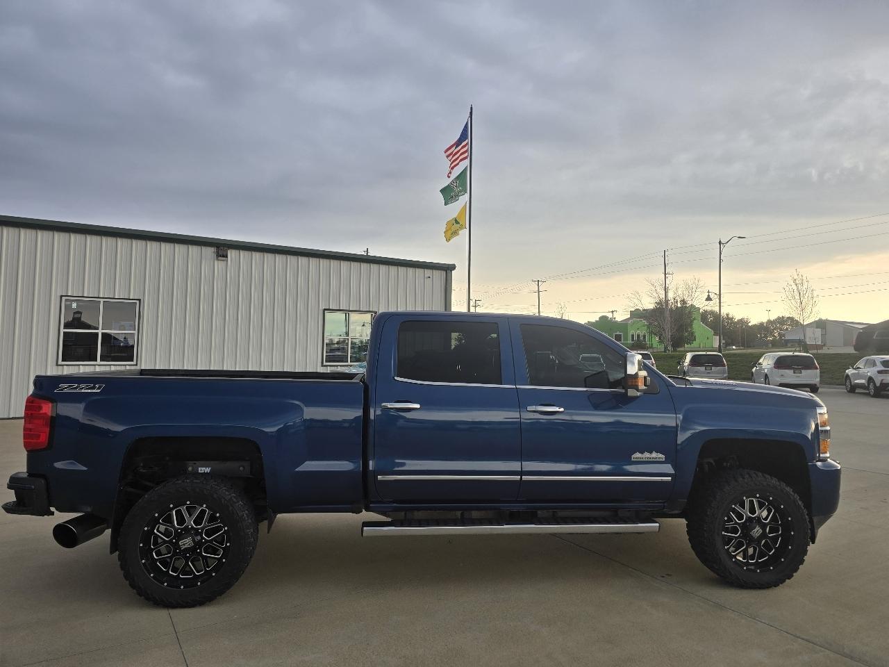 Chevrolet Silverado 3500HD 4WD Crew Cab 153.7" High Country 2016