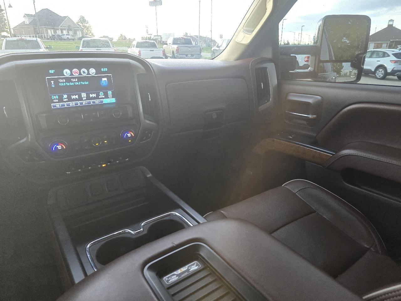 Chevrolet Silverado 3500HD 4WD Crew Cab 153.7" High Country 2016