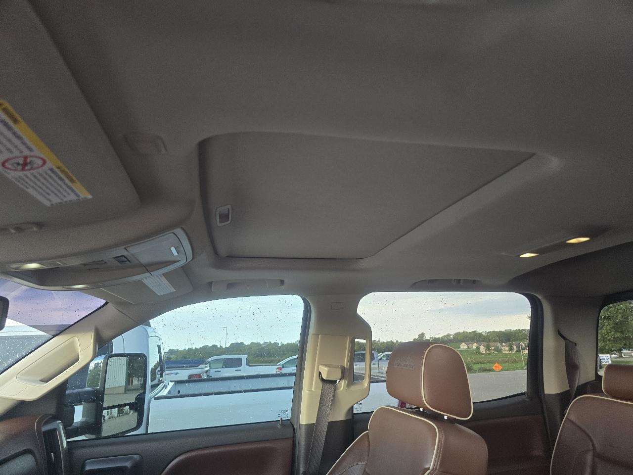 Chevrolet Silverado 3500HD 4WD Crew Cab 153.7" High Country 2016