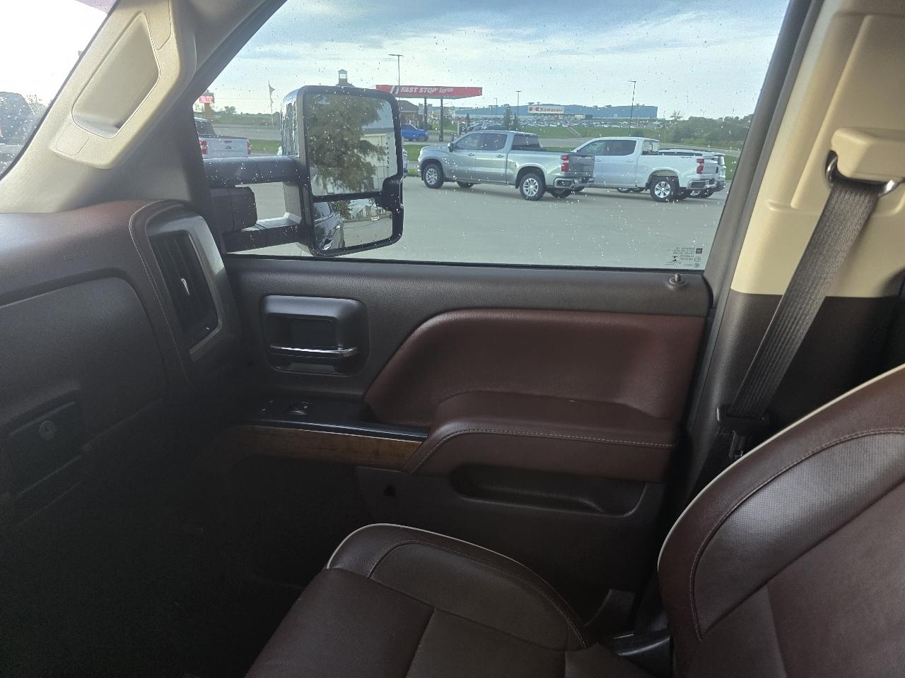 Chevrolet Silverado 3500HD 4WD Crew Cab 153.7" High Country 2016