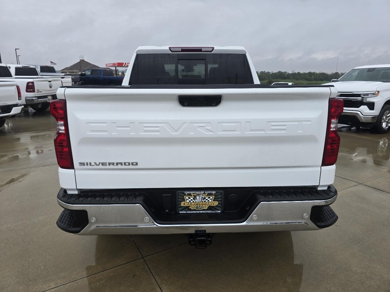 Chevrolet Silverado 1500 4WD Crew Cab 147" LT w/1LT 2024