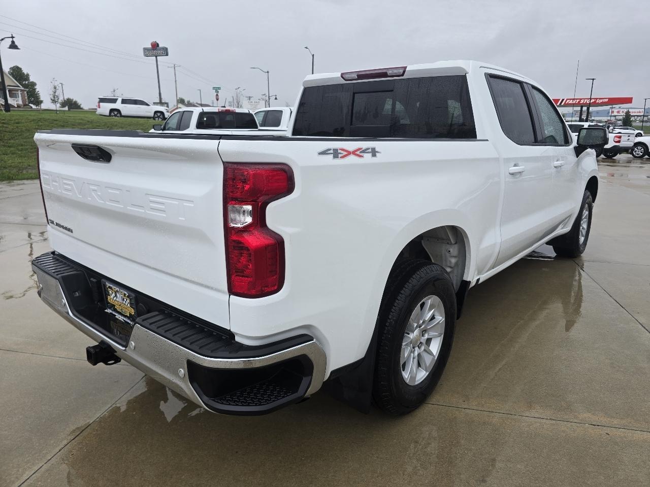 Chevrolet Silverado 1500 4WD Crew Cab 147" LT w/1LT 2024