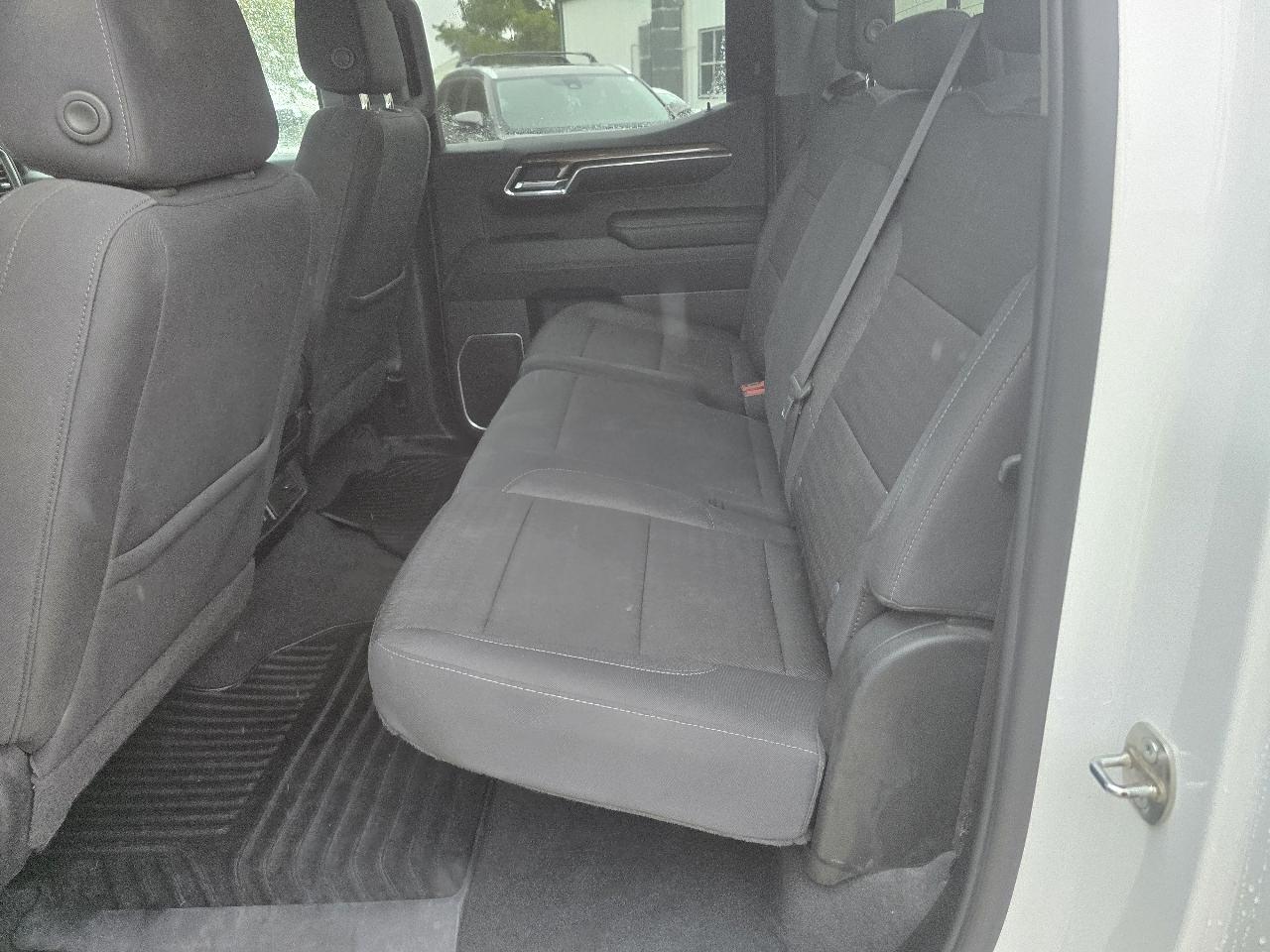 Chevrolet Silverado 1500 4WD Crew Cab 147" LT w/1LT 2024