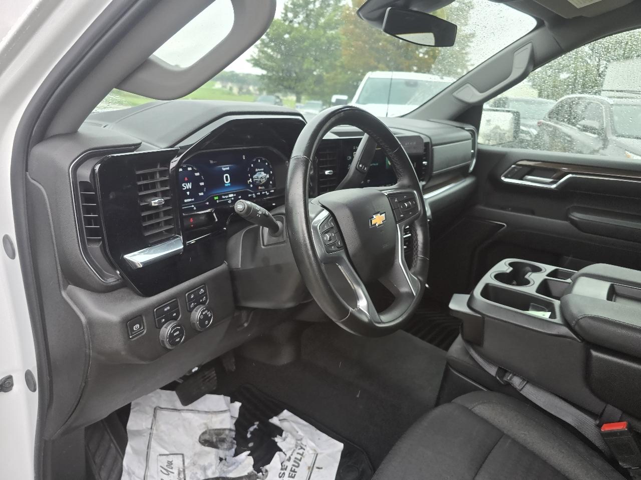 Chevrolet Silverado 1500 4WD Crew Cab 147" LT w/1LT 2024