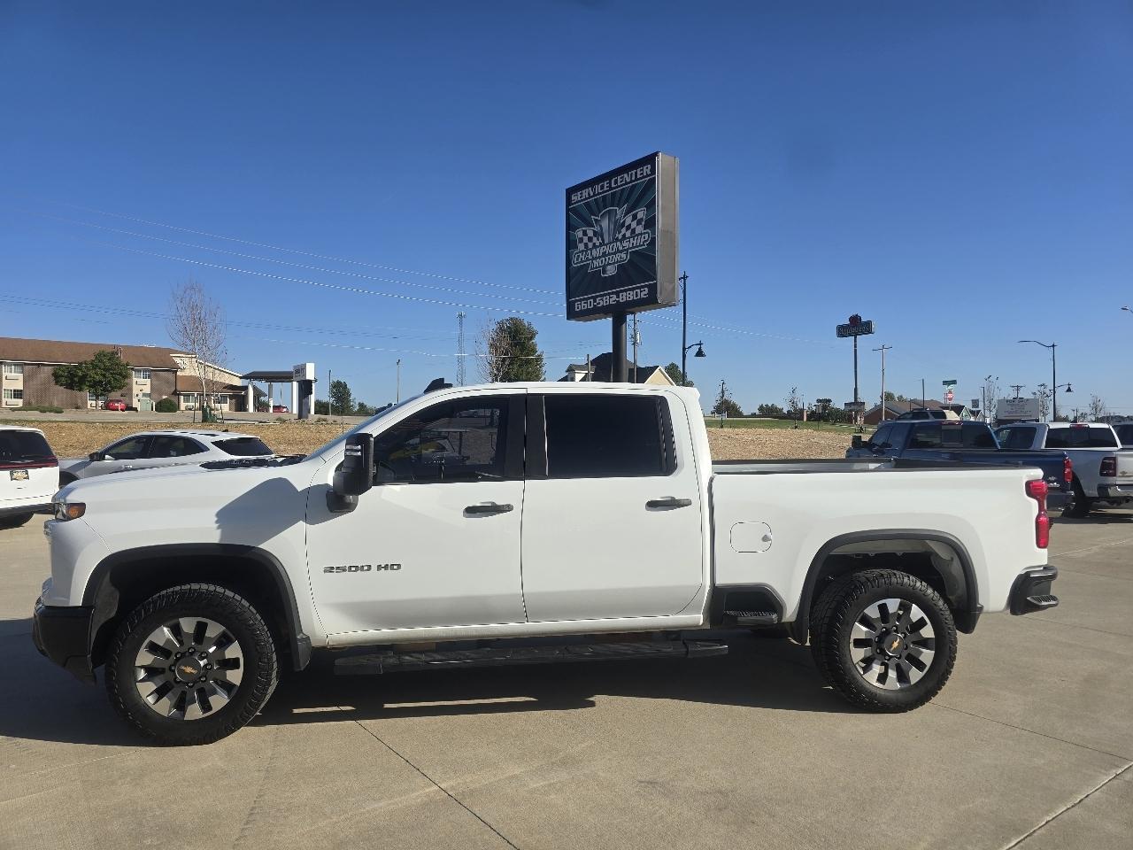 Chevrolet Silverado 2500HD 4WD Crew Cab 159" Custom 2024