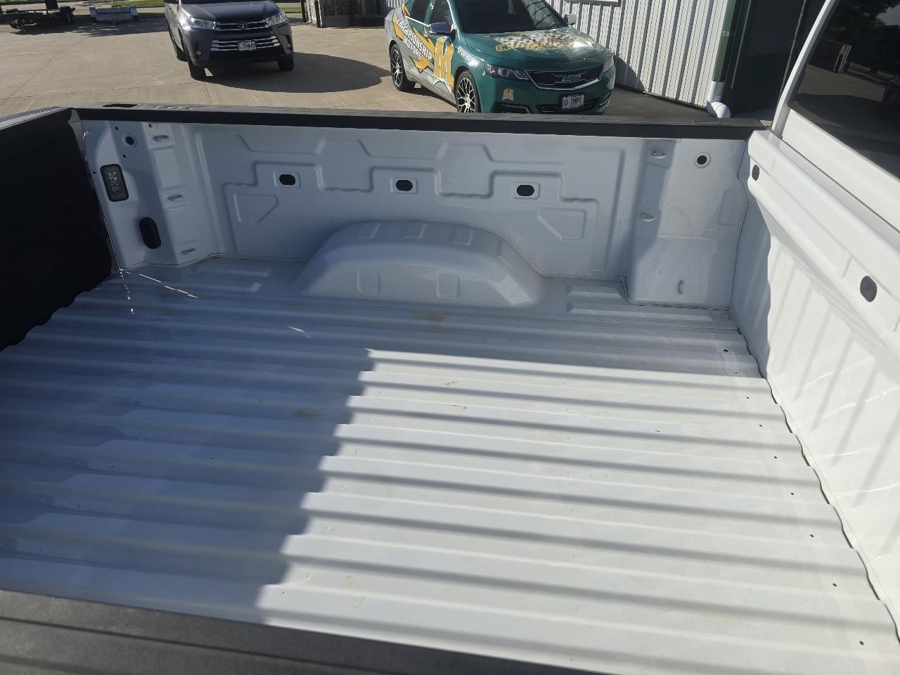 Chevrolet Silverado 2500HD 4WD Crew Cab 159" Custom 2024