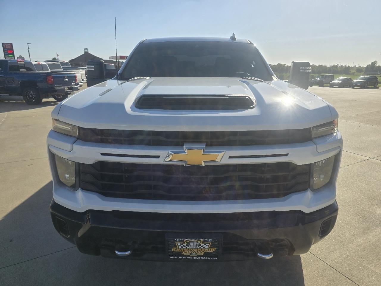 Chevrolet Silverado 2500HD 4WD Crew Cab 159" Custom 2024