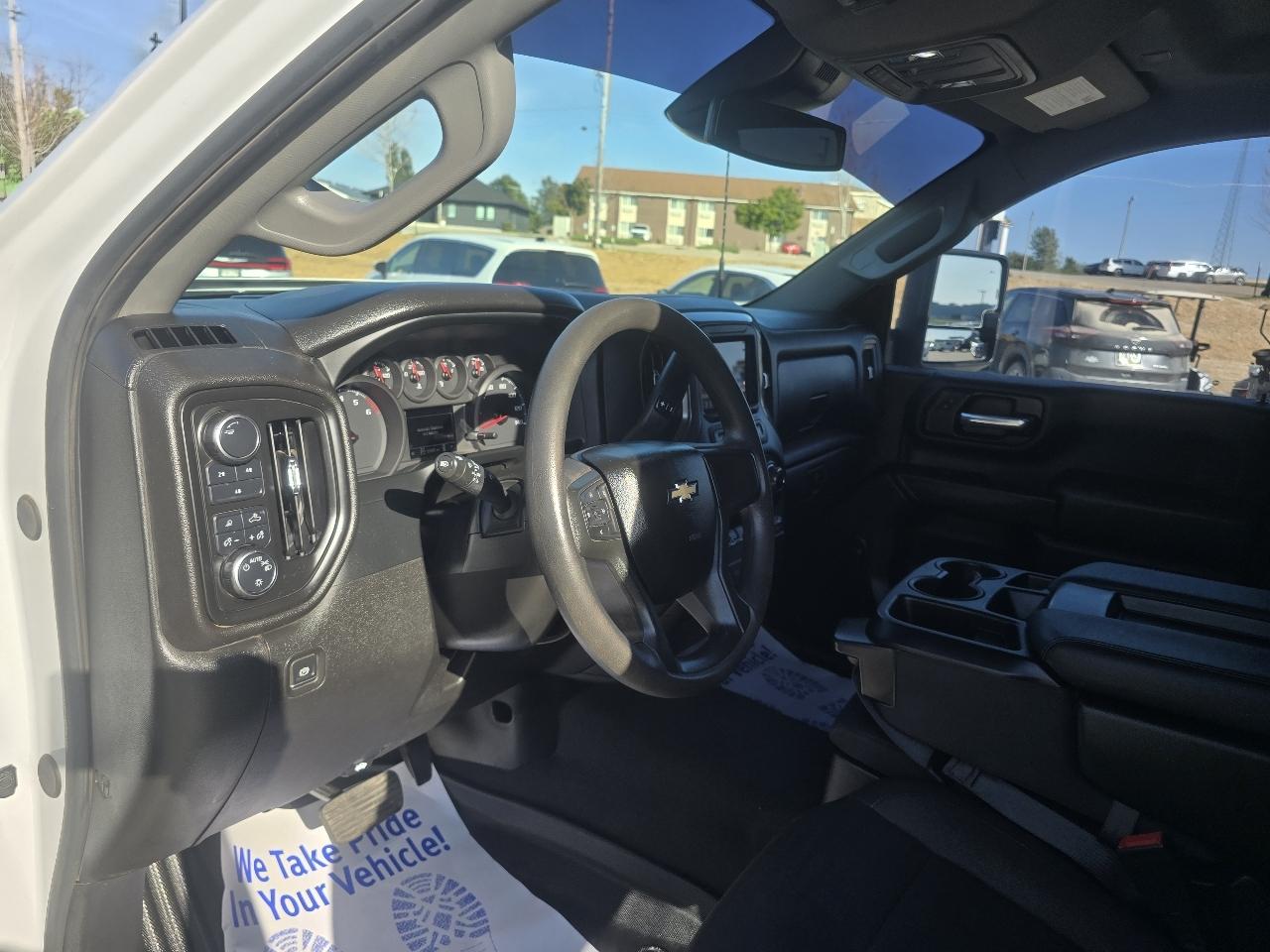 Chevrolet Silverado 2500HD 4WD Crew Cab 159" Custom 2024