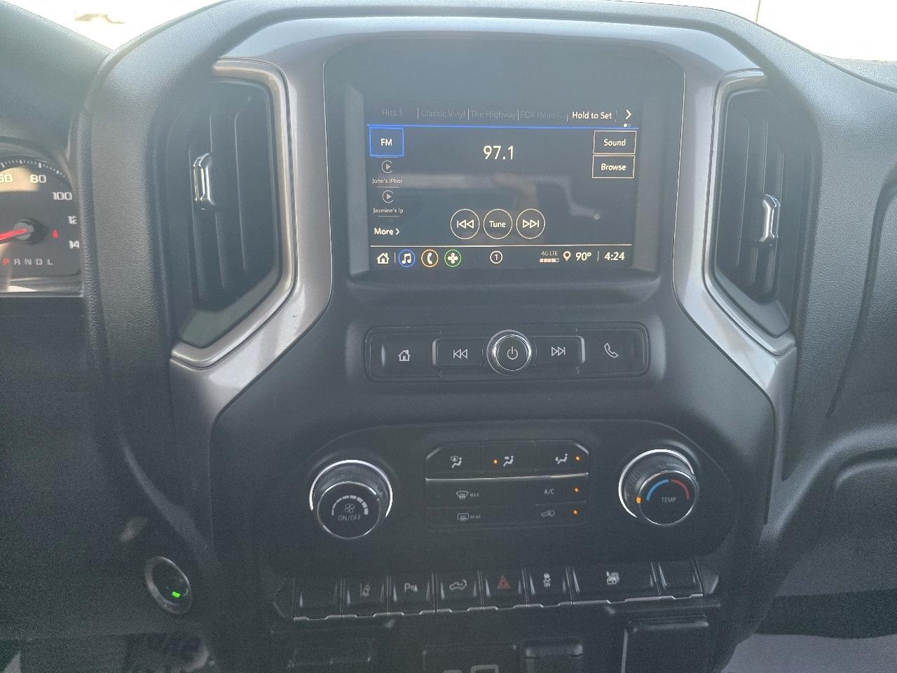 Chevrolet Silverado 2500HD 4WD Crew Cab 159" Custom 2024
