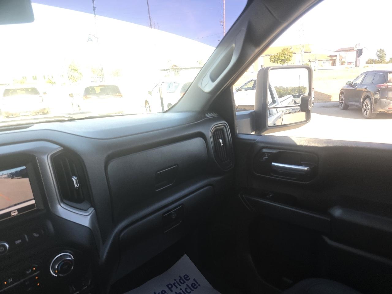 Chevrolet Silverado 2500HD 4WD Crew Cab 159" Custom 2024