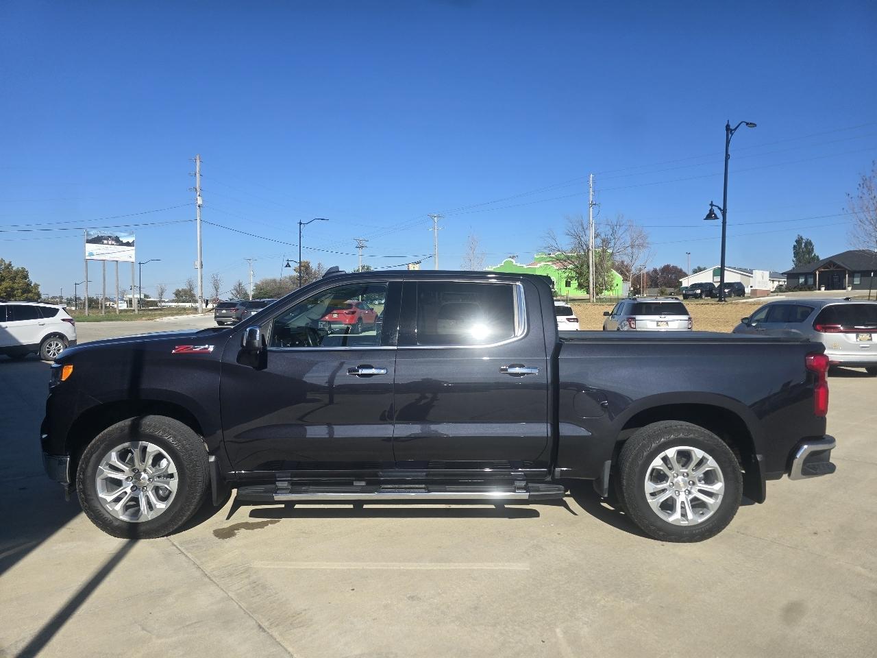 Chevrolet Silverado 1500 4WD Crew Cab 147" LTZ 2024