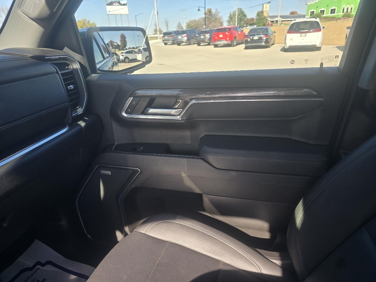 Chevrolet Silverado 1500 4WD Crew Cab 147" LTZ 2024