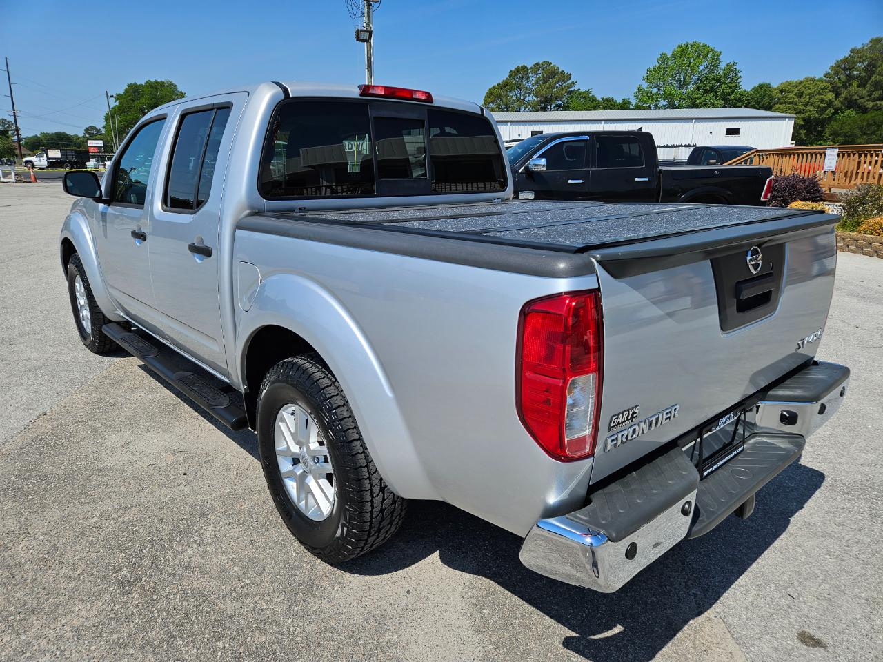 Nissan Frontier 4WD Crew Cab SWB Auto SV 2017