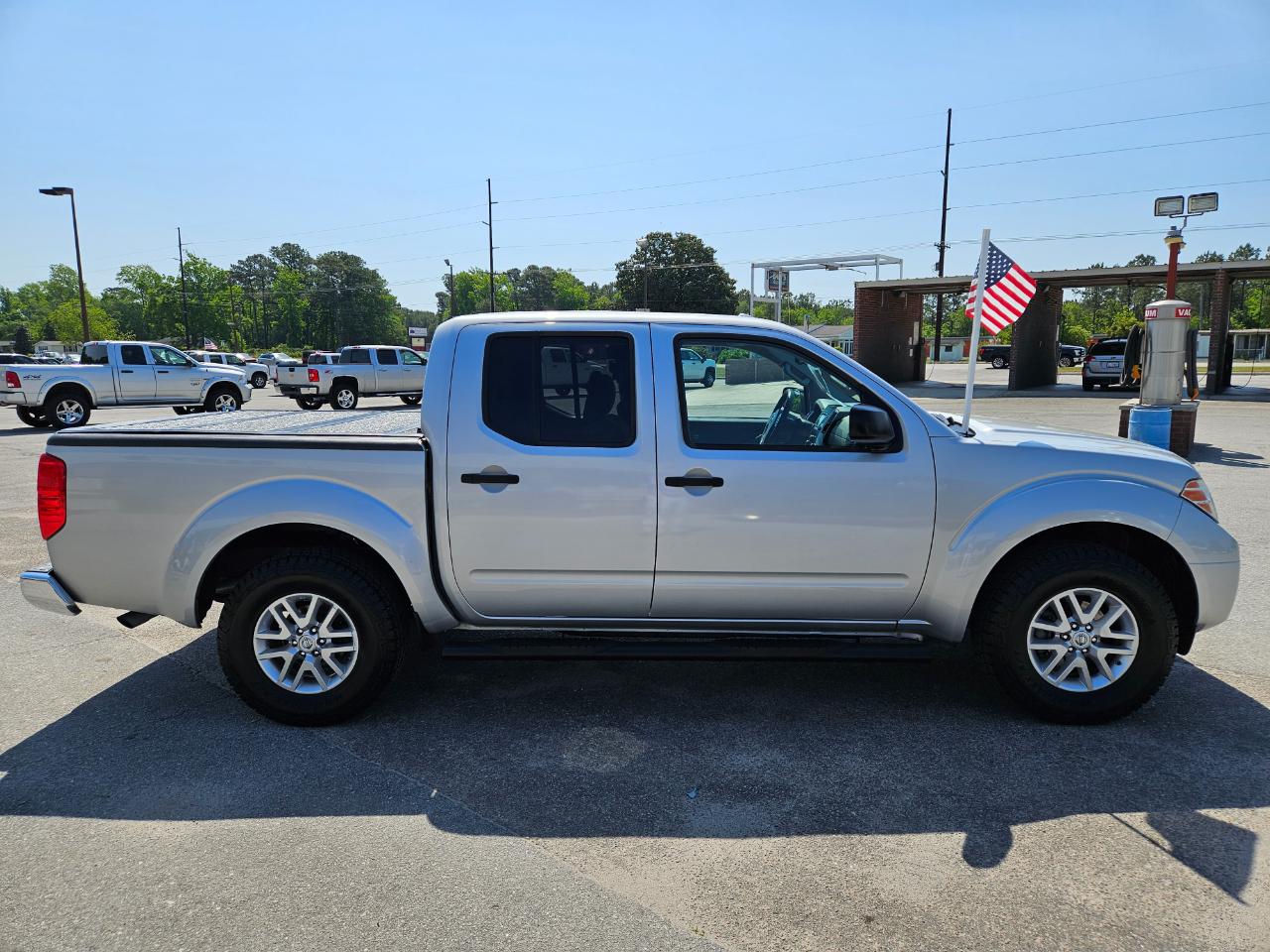Nissan Frontier 4WD Crew Cab SWB Auto SV 2017