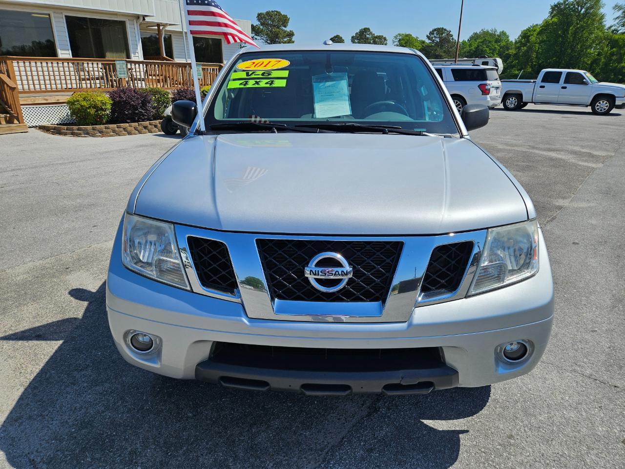 Nissan Frontier 4WD Crew Cab SWB Auto SV 2017