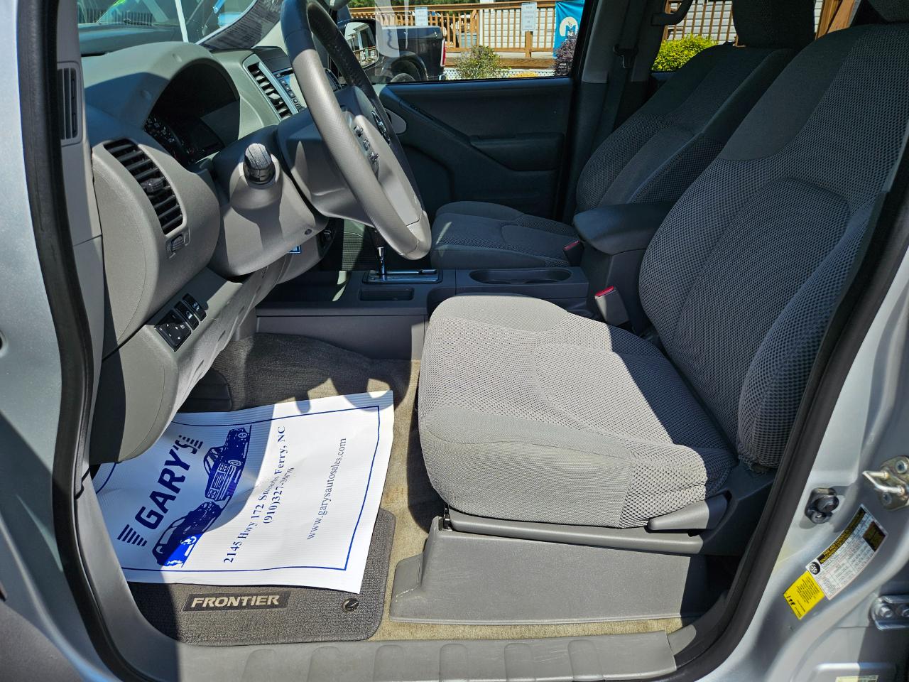 Nissan Frontier 4WD Crew Cab SWB Auto SV 2017