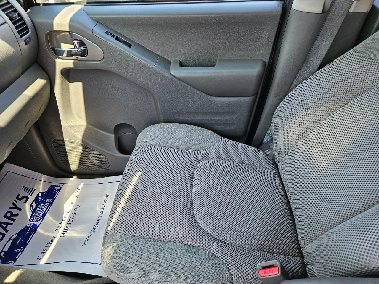 Nissan Frontier 4WD Crew Cab SWB Auto SV 2017