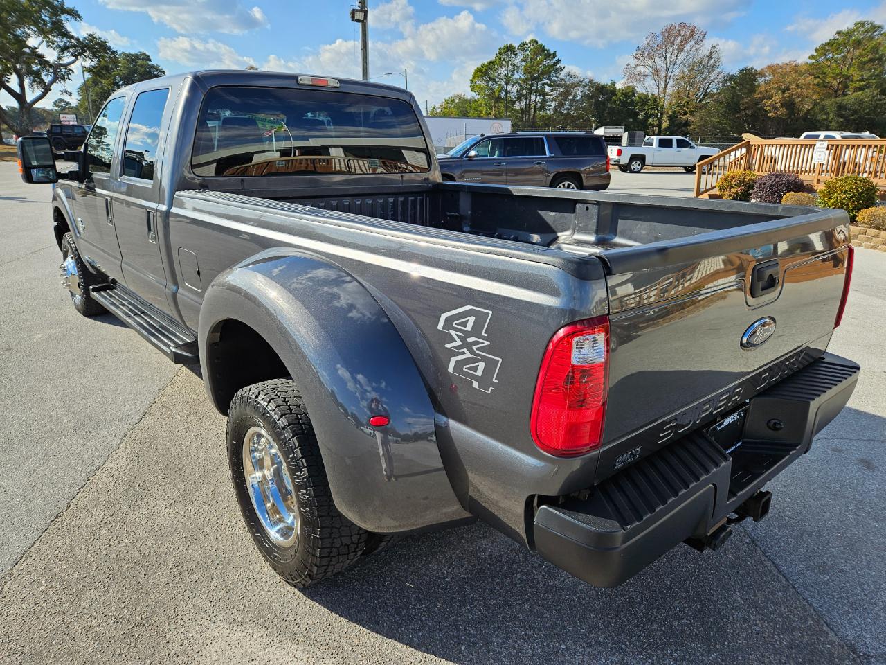 Ford F-350 SD XL Crew Cab Long Bed DRW 4WD 2015