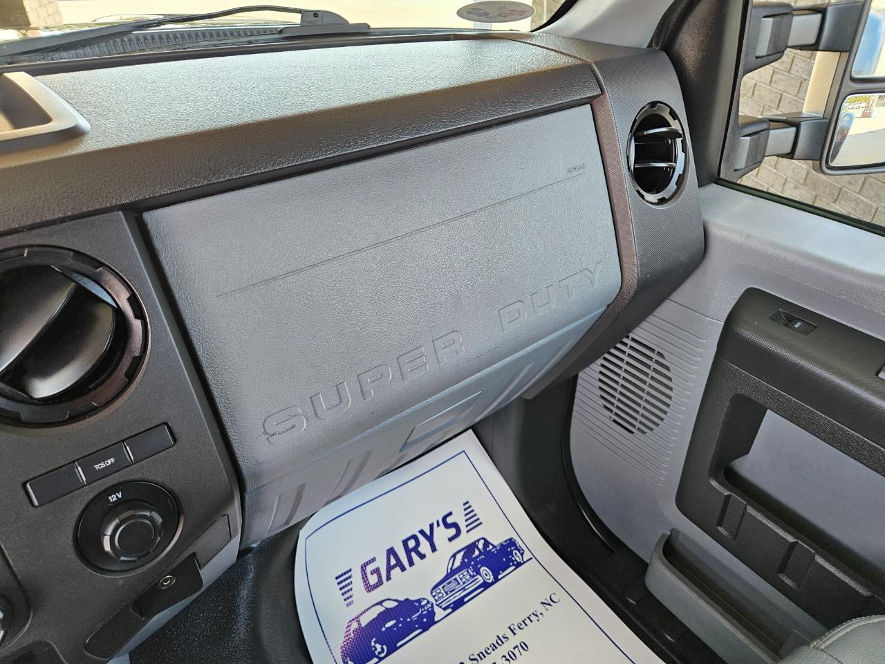 Ford F-350 SD XL Crew Cab Long Bed DRW 4WD 2015