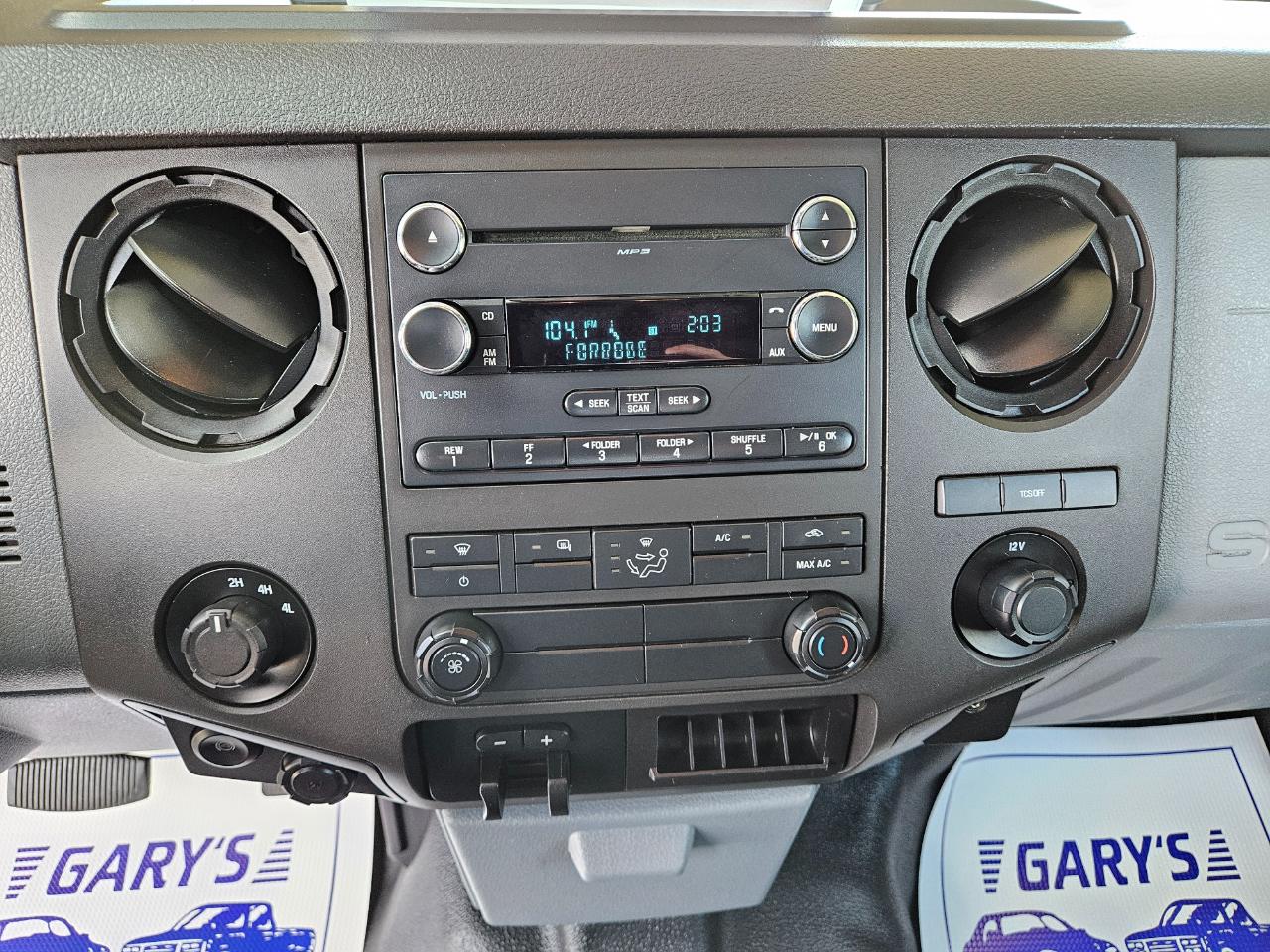 Ford F-350 SD XL Crew Cab Long Bed DRW 4WD 2015