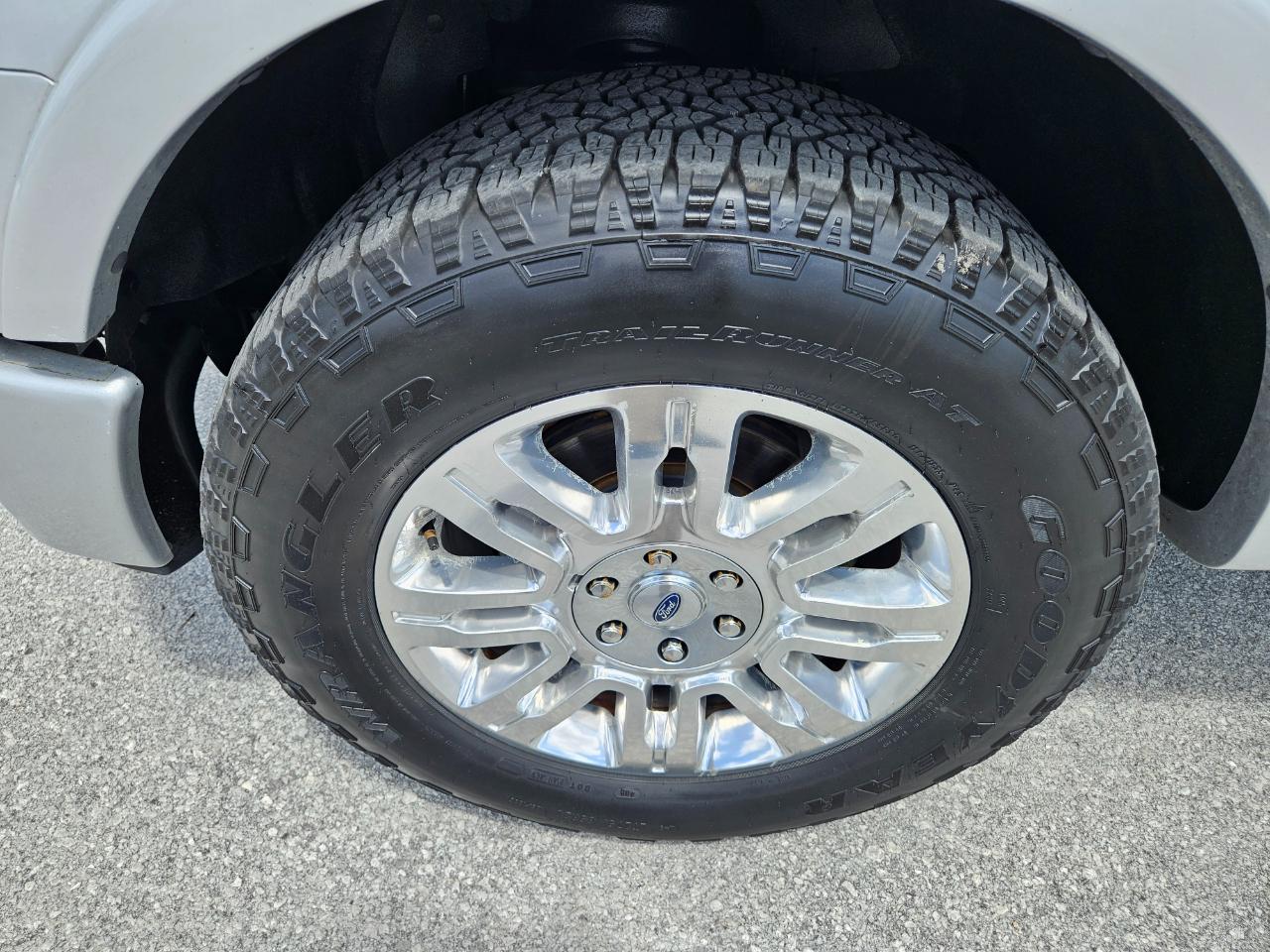 Ford F-150 Platinum SuperCrew 5.5-ft. Bed 4WD 2014