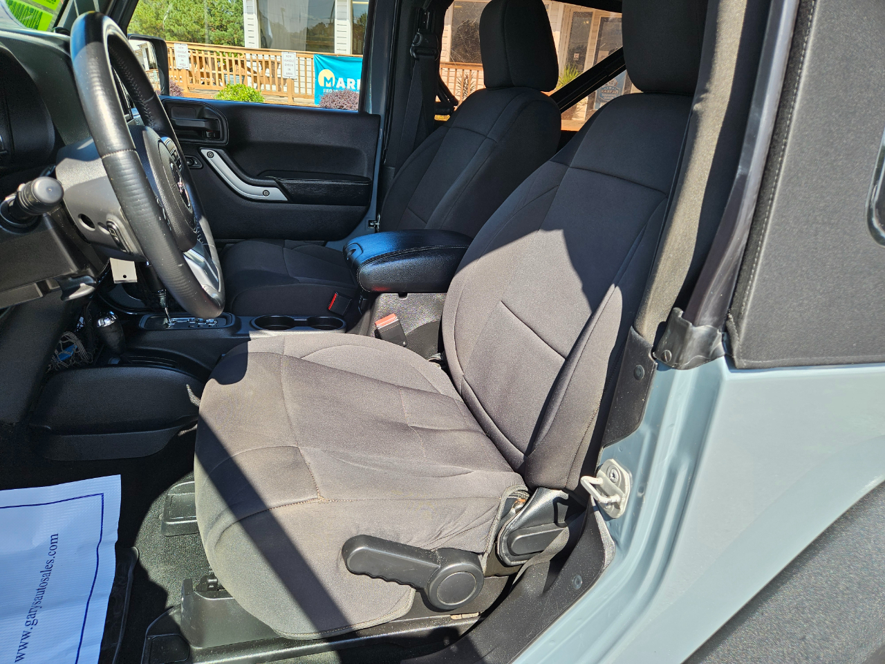 2014 Jeep Wrangler Rubicon photo 11