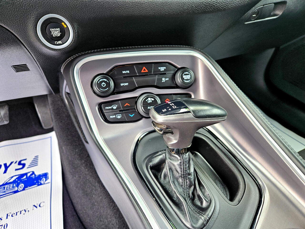 Dodge Challenger SXT RWD 2019