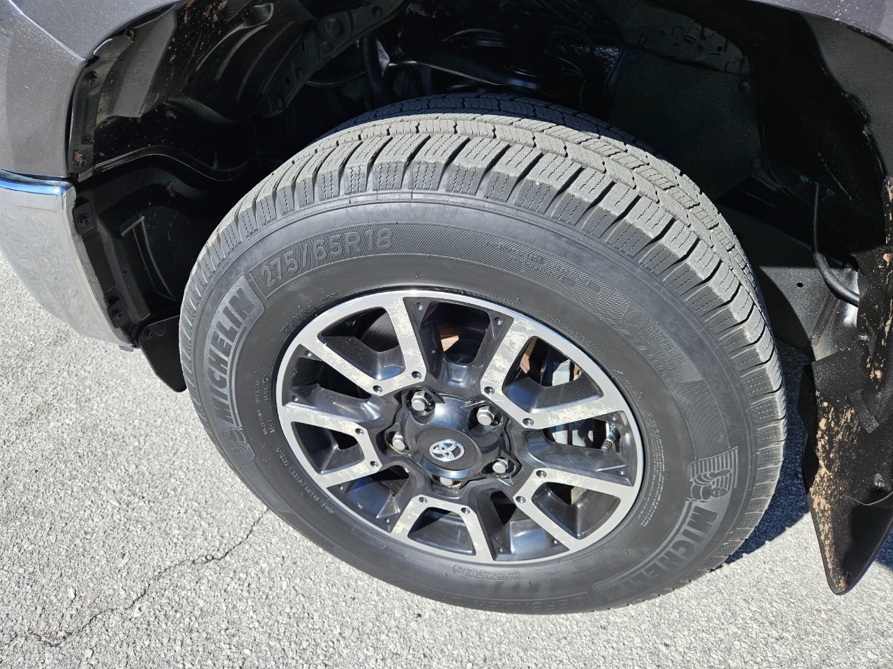 Toyota Tundra 4WD Truck CrewMax 5.7L V8 6-Spd AT SR5 (Natl) 2014