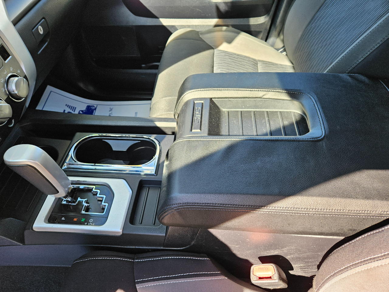 Toyota Tundra 4WD Truck CrewMax 5.7L V8 6-Spd AT SR5 (Natl) 2014