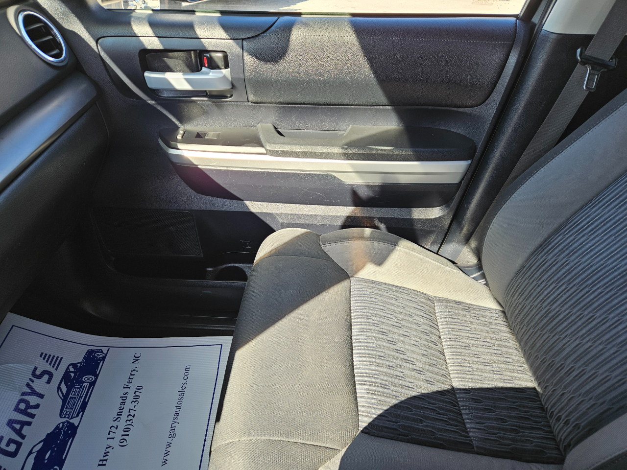 Toyota Tundra 4WD Truck CrewMax 5.7L V8 6-Spd AT SR5 (Natl) 2014