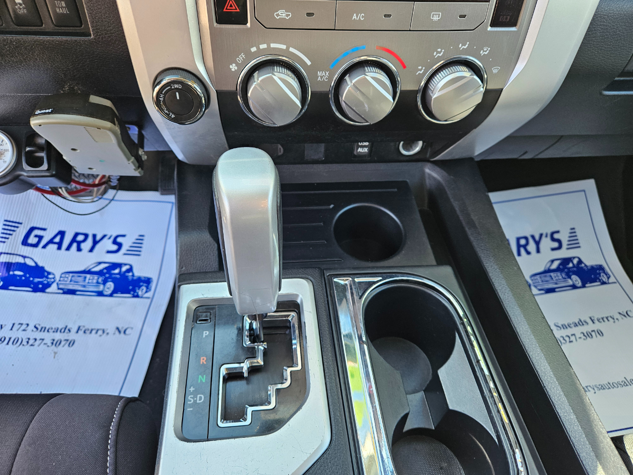 Toyota Tundra 4WD Truck CrewMax 5.7L V8 6-Spd AT SR5 (Natl) 2014