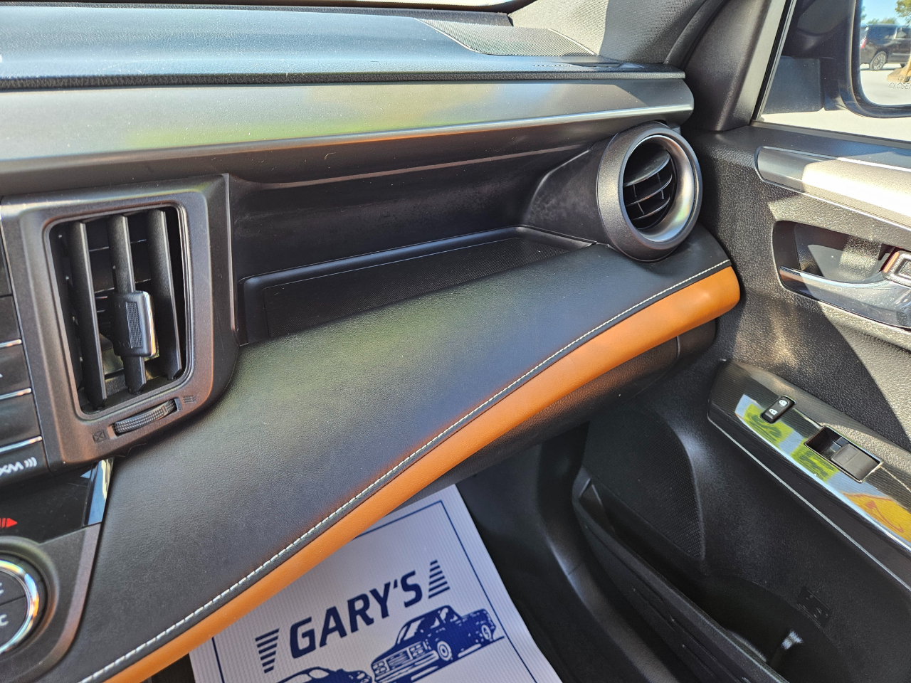 Toyota RAV4 FWD 4dr SE (Natl) 2016