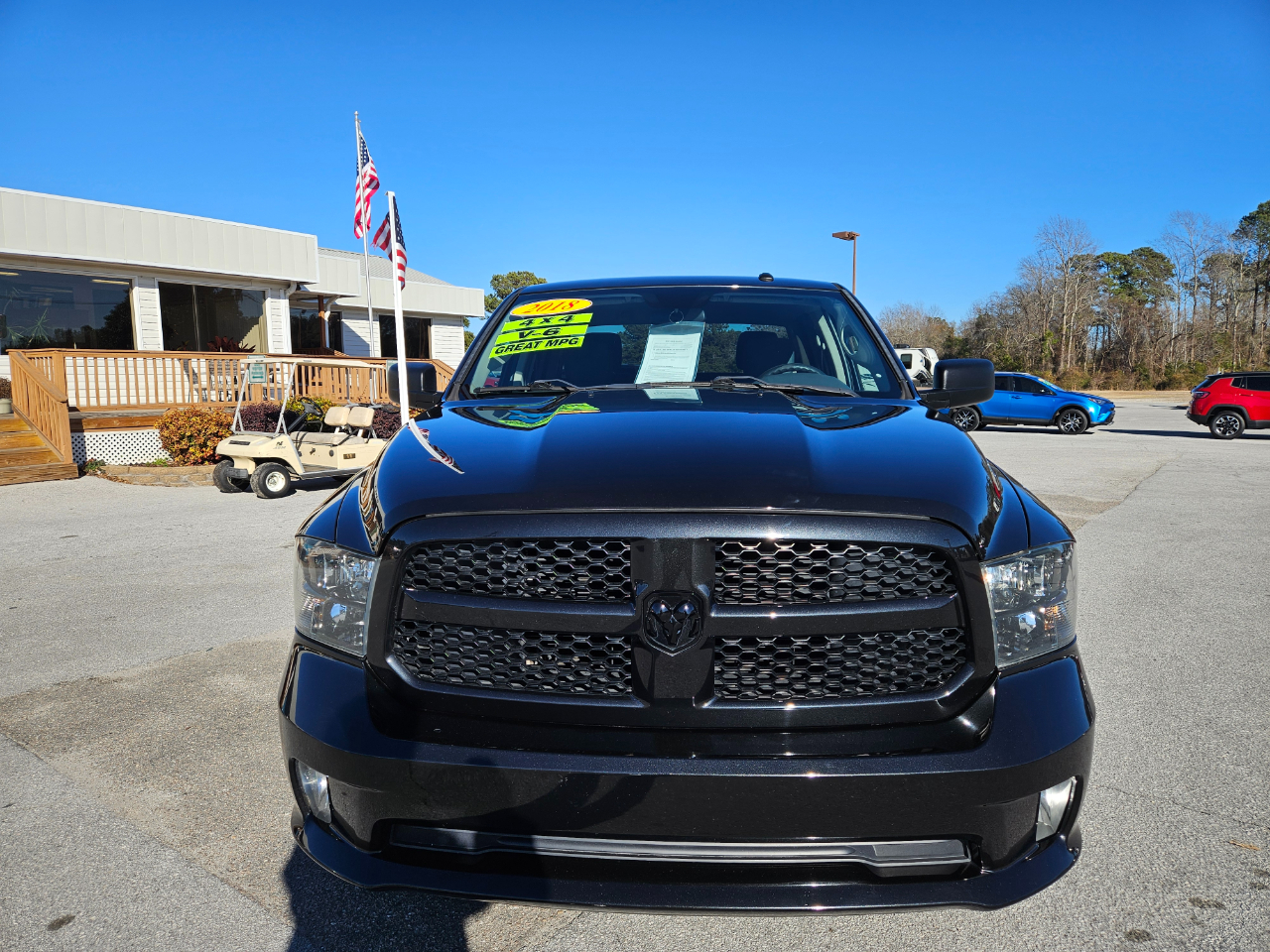 RAM 1500 Express 4x4 Crew Cab 5'7" Box 2018