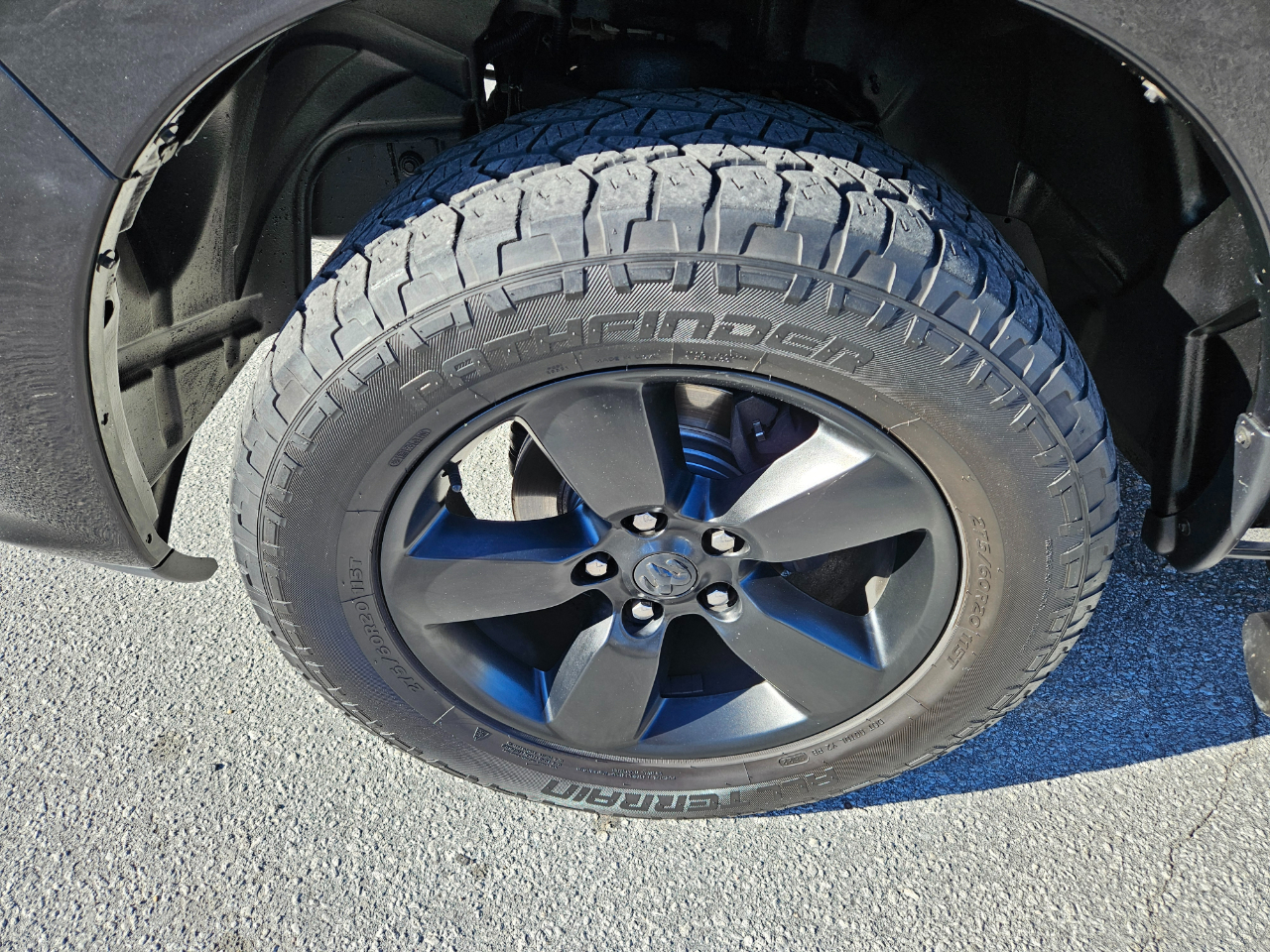 RAM 1500 Express 4x4 Crew Cab 5'7" Box 2018