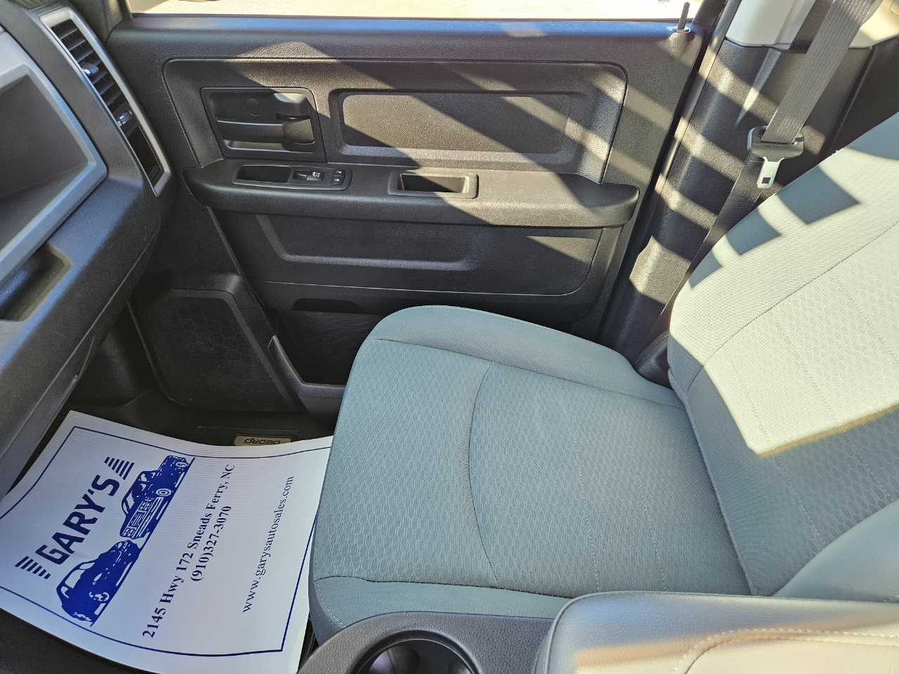 RAM 1500 Express 4x4 Crew Cab 5'7" Box 2018