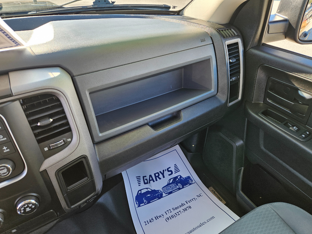 RAM 1500 Express 4x4 Crew Cab 5'7" Box 2018